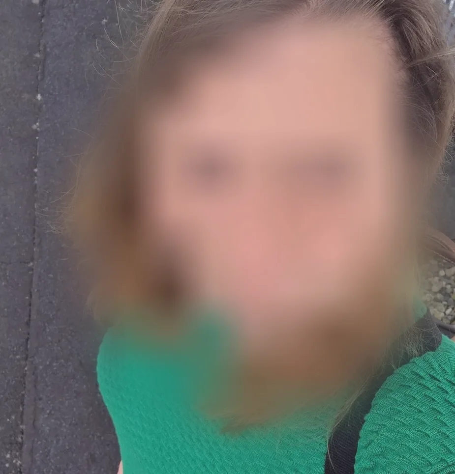 Claudia, 32
