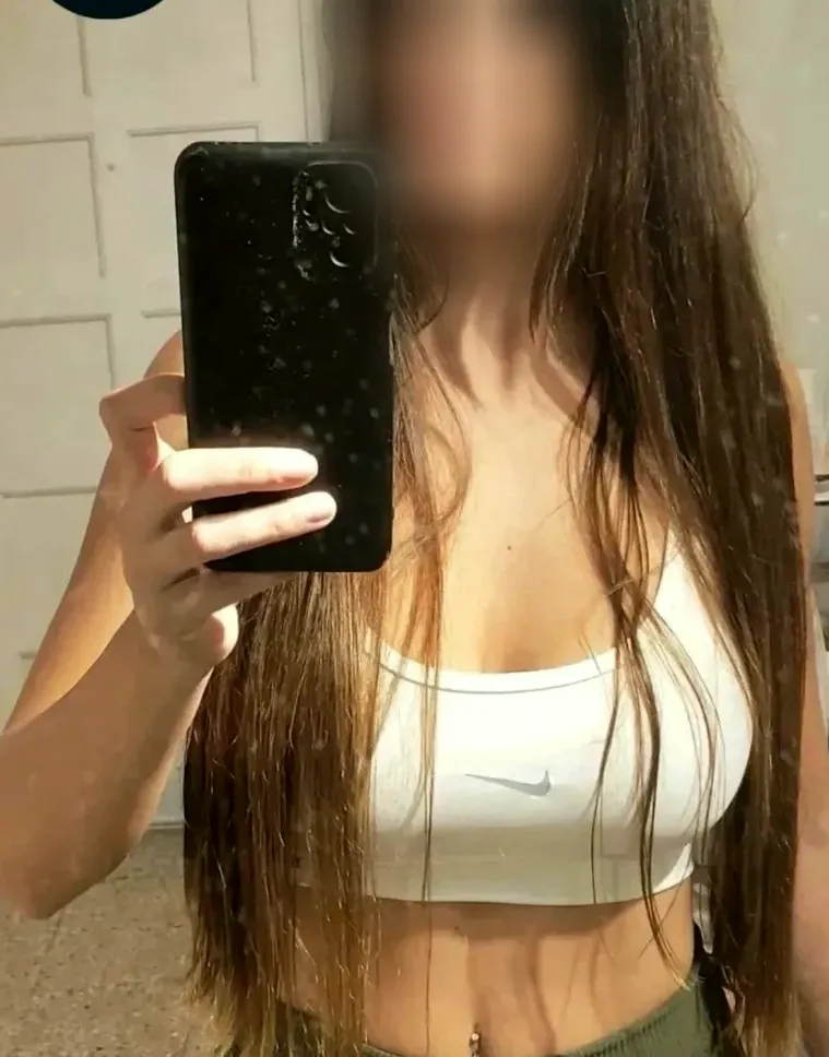 Diana, 37