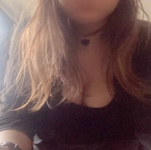 Hannah, 28