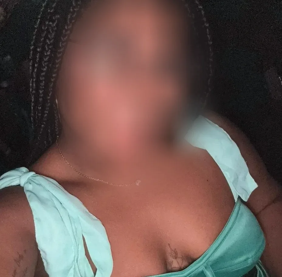 Pia, 29